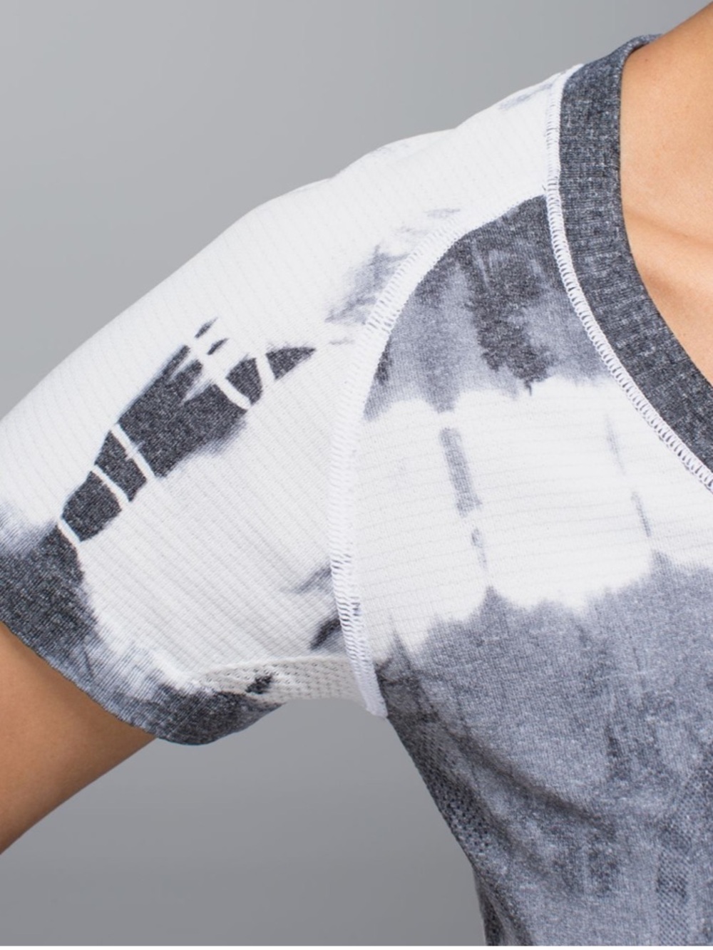 Lululemon Run: Swiftly Tech Short Sleeve Scoop *Tie Dye Sz 8 - Picture 4 of 11